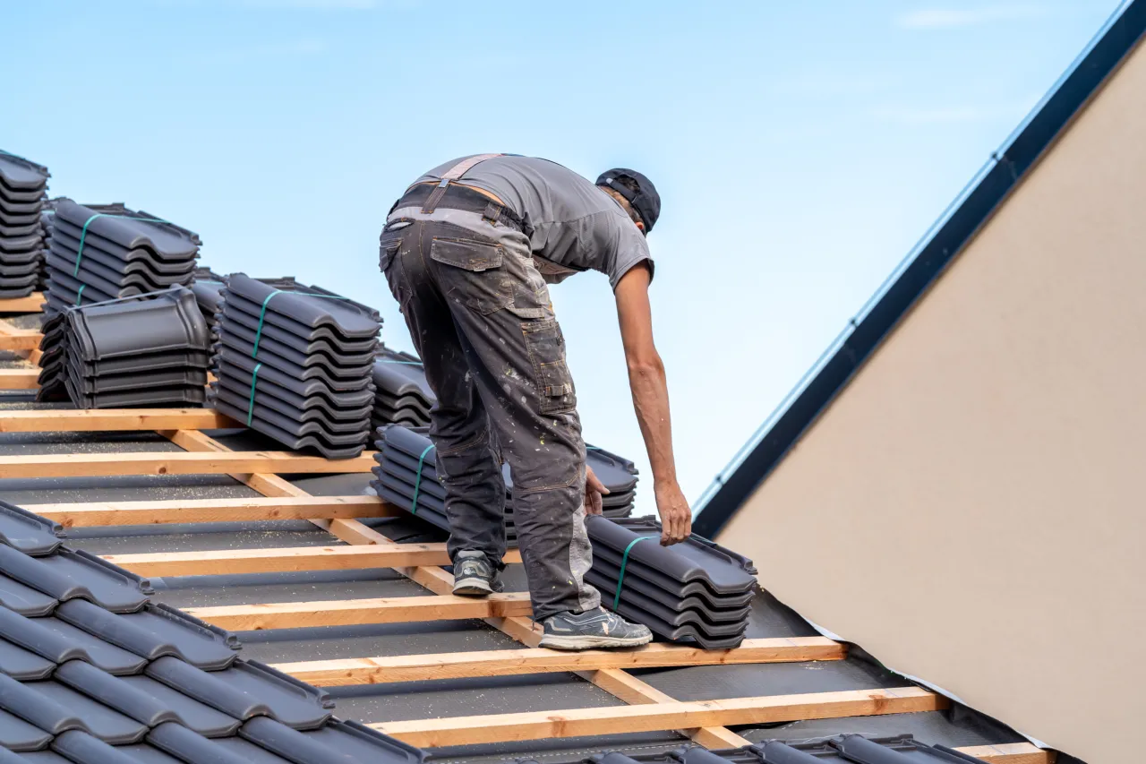urgence fuite toiture Les Rousses – détection d’infiltration et tests d’arrosage