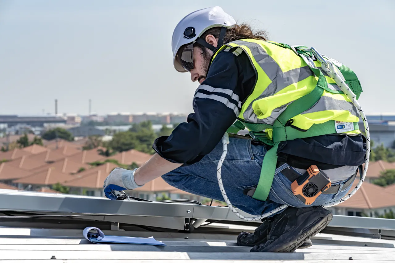 urgence fuite toiture Salins-les-Bains – détection d’infiltration et tests d’arrosage
