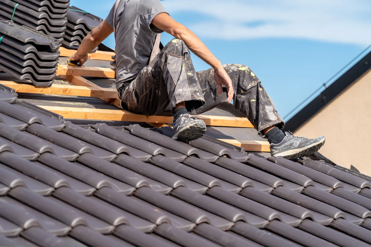 réparation fuite toiture Salins-les-Bains – intervention urgente 24h